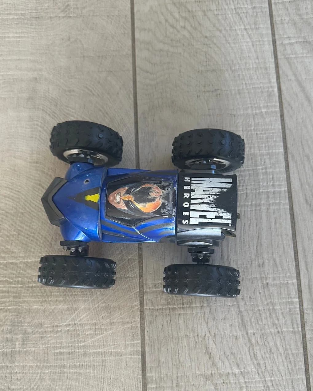 voiture jouet